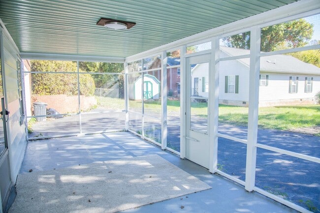 700 Grove Ave in Charlottesville, VA - Building Photo - Building Photo