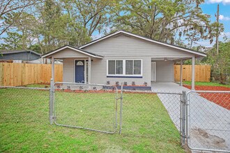 237 N Bowlan St in Jacksonville, FL - Building Photo - Building Photo