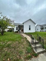 908 Garfield Ave in Troy, OH - Building Photo