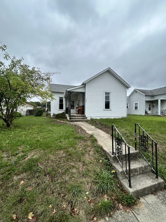 property at 908 Garfield Ave