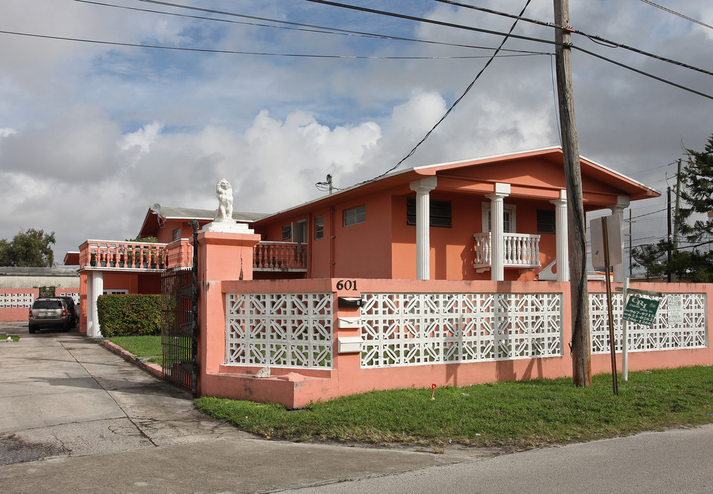 6013 Fillmore St in Hollywood, FL - Building Photo