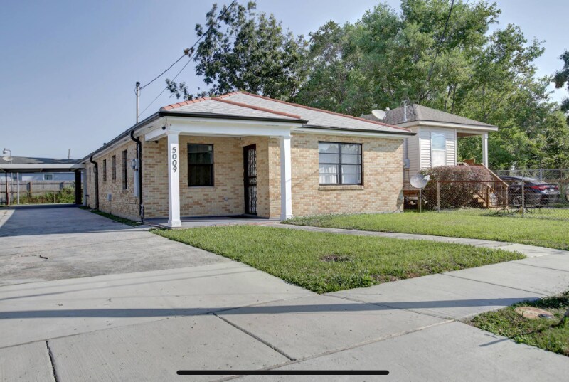 5009 N Villere St in New Orleans, LA - Building Photo