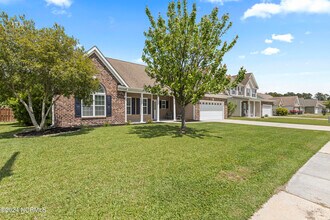 301 Wynbrookee Ln in Jacksonville, NC - Building Photo - Building Photo