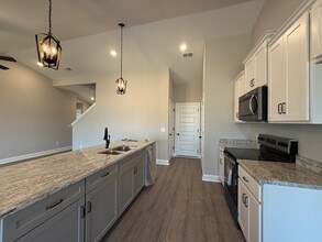 1055 Javier Dr in Springfield, TN - Building Photo - Building Photo