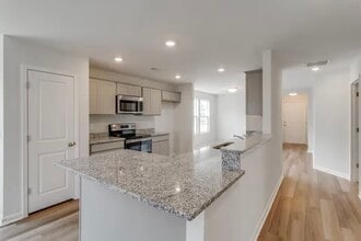 1039 Begonia Dr in Lexington, SC - Building Photo - Building Photo