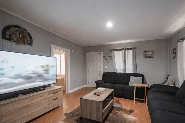 property at 201 S Cleveland St