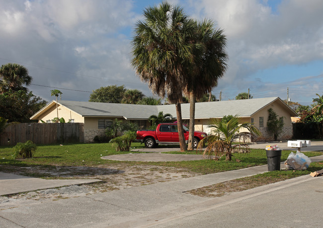 3778 Nokomis Ave in West Palm Beach, FL - Building Photo - Building Photo