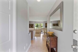 13329 Polo Club Rd in Wellington, FL - Building Photo - Building Photo