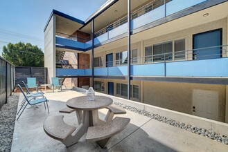 6714 Greenwood Ave N in Seattle, WA - Foto de edificio - Building Photo