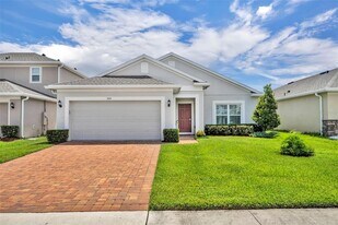 1055 Chase Austin Way in Sanford, FL - Building Photo