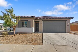 993 E Cactus Wren Dr in Casa Grande, AZ - Building Photo