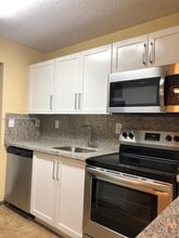 20681 NE 4th Pl in Miami, FL - Building Photo - Building Photo