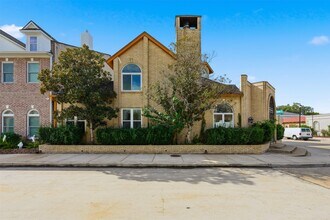 4063 Breakwood Dr in Houston, TX - Foto de edificio - Building Photo