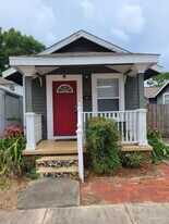 512 E De Soto St in Pensacola, FL - Building Photo