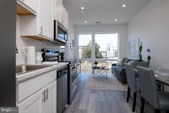 818 Bladensburg Rd NE in Washington, DC - Building Photo - Building Photo