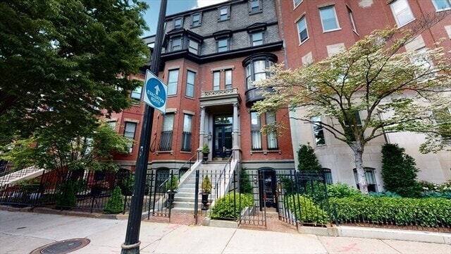 290 Beacon St, Unit #3 in Boston, MA - Foto de edificio - Building Photo