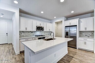 5112 S 117th Ave in Avondale, AZ - Building Photo - Building Photo