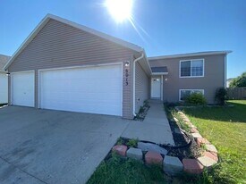 6013 23rd St S in Fargo, ND - Building Photo