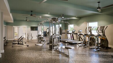 Irvington Place in St. Louis, MO - Building Photo - Building Photo