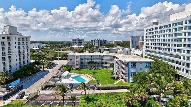 1300 N Ocean Blvd in Pompano Beach, FL - Building Photo - Building Photo