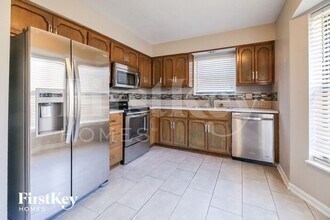 23 NW 101 Pl in Kansas City, MO - Building Photo - Building Photo