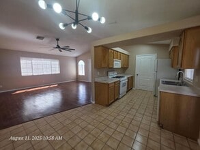 1801 Chicago Ave in Kingman, AZ - Building Photo - Building Photo