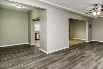 6007 Oakcrest Cir in Orlando, FL - Building Photo - Building Photo