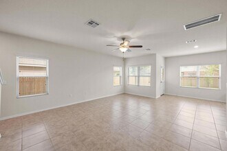 5720 Kennedy St in Austin, TX - Building Photo - Building Photo