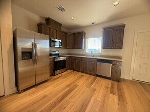 207 Railroad Ave in Sanger, TX - Building Photo - Building Photo