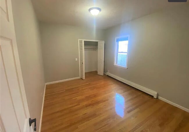 61 Webster Ave, Unit 3R in Somerville, MA - Foto de edificio - Building Photo