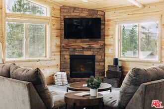 315 Northern Cross Dr in Big Bear Lake, CA - Building Photo - Building Photo