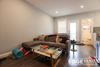 12 Cottage St, Unit 3 in Boston, MA - Building Photo - Building Photo