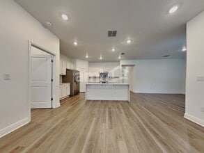 6650 Atlantic Bch Ave in Wesley Chapel, FL - Foto de edificio - Building Photo