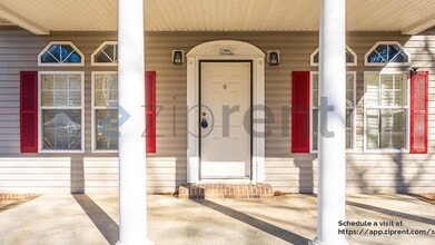 1108 Lone Oak Rd in Paris, TN - Building Photo - Building Photo