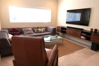 929 Michigan Ave in Miami Beach, FL - Building Photo - Building Photo