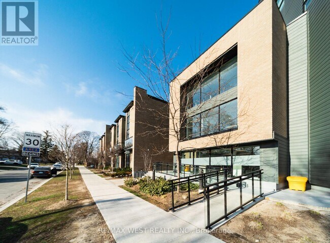 1 Falaise Rd in Toronto, ON - Building Photo - Building Photo