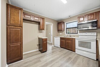 4434 Janice Dr SW in Snellville, GA - Building Photo - Building Photo