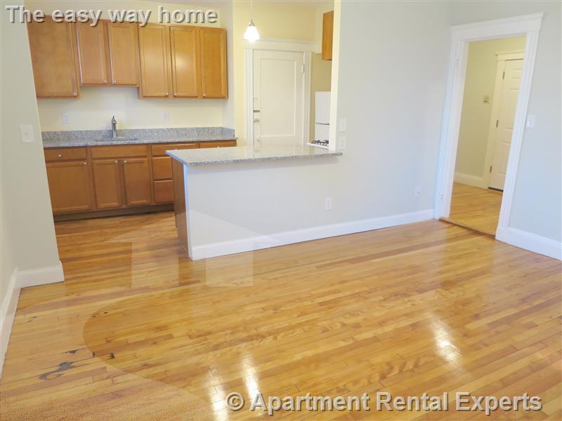 463 Broadway in Medford, MA - Building Photo