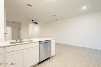 2181 Windward Cay Ln in Middleburg, FL - Building Photo - Building Photo