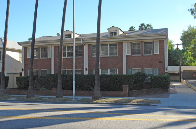 7706 Hollywood Blvd in Los Angeles, CA - Building Photo - Building Photo