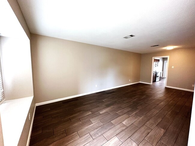 424 Longmeadow Dr in Beaumont, TX - Building Photo - Building Photo