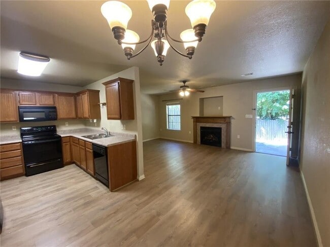 3591 W Chevaux Dr in Fayetteville, AR - Building Photo - Building Photo