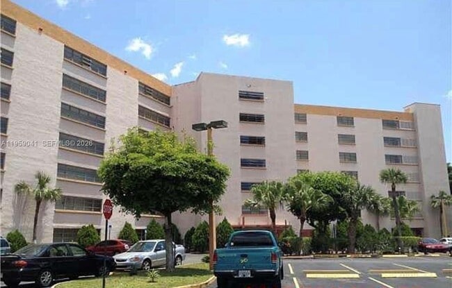 9688 Fontainebleau Blvd