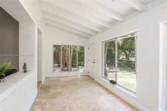 1535 Bay Dr in Miami Beach, FL - Building Photo - Building Photo