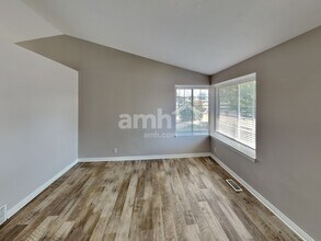 2049 W 1175 S in Syracuse, UT - Building Photo - Building Photo