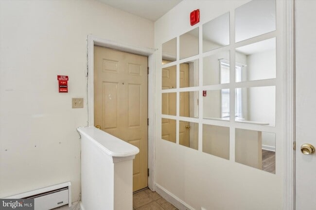 2855 E Thompson St in Philadelphia, PA - Building Photo - Building Photo