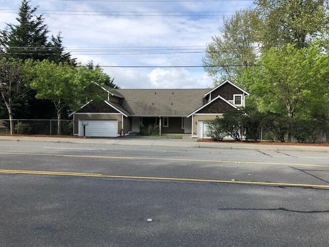 11720 SE 208th St in Kent, WA - Building Photo - Building Photo