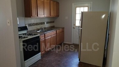 4050 Esseldale Dr in St. Ann, MO - Building Photo - Building Photo