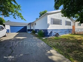 1830 Nightingale Ave in Stockton, CA - Building Photo - Building Photo