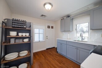 108 N Gaston Ave in Somerville, NJ - Building Photo - Building Photo